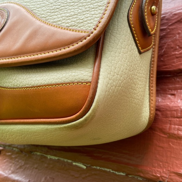 Dooney & Bourke Vintage Bone & British Tan Leather Carrier Shoulder Bag - Picture 7 of 16